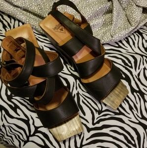 Fluevog Faith Reumah platform sandal, sz 10